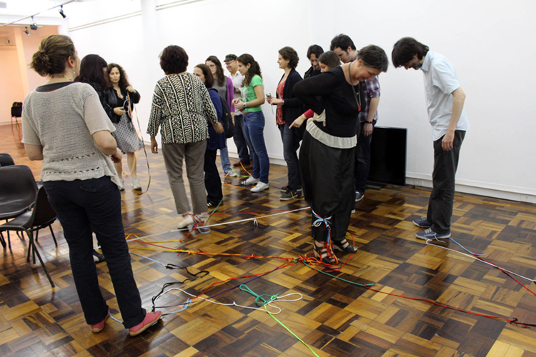 Auto-apresentação coletiva: laços